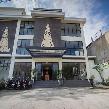 קוטה לומבוק Ivanka Airport Inn מראה חיצוני תמונה