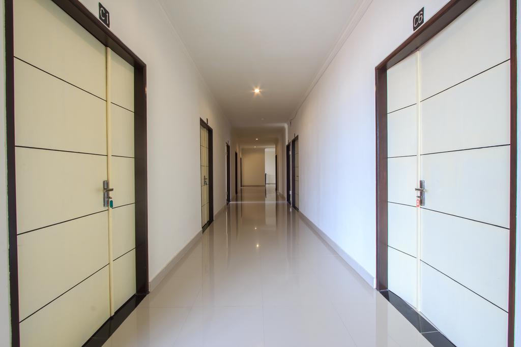 קוטה לומבוק Ivanka Airport Inn מראה חיצוני תמונה