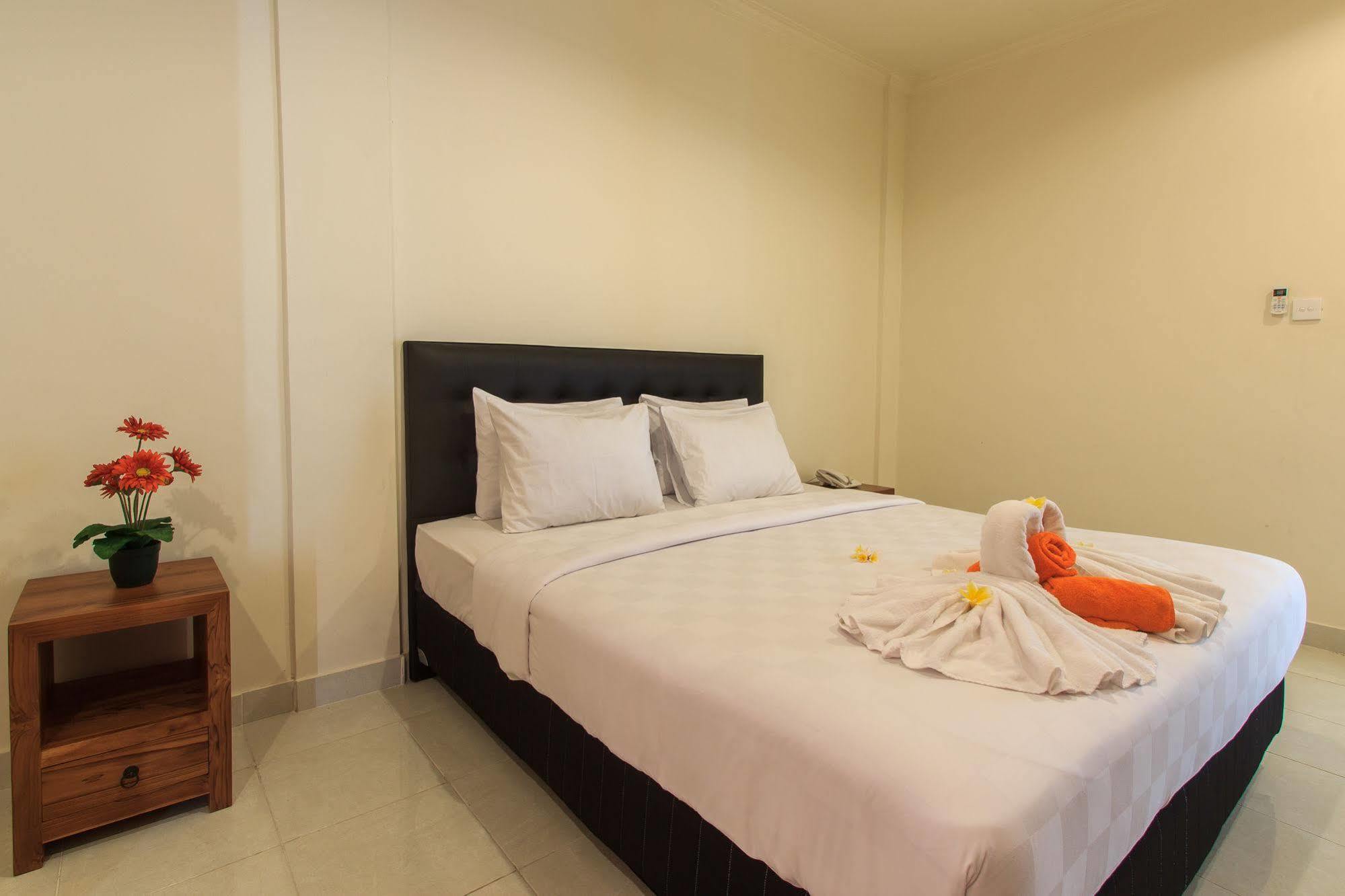 קוטה לומבוק Ivanka Airport Inn מראה חיצוני תמונה